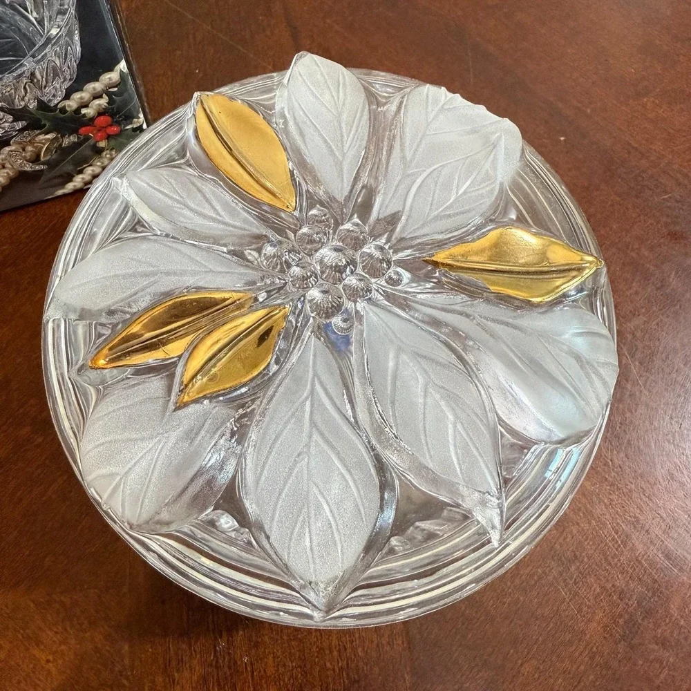 vtg Studio Nova Golden Poinsettia Round Covered Box Crystal Glass‎ Japan w/ Box